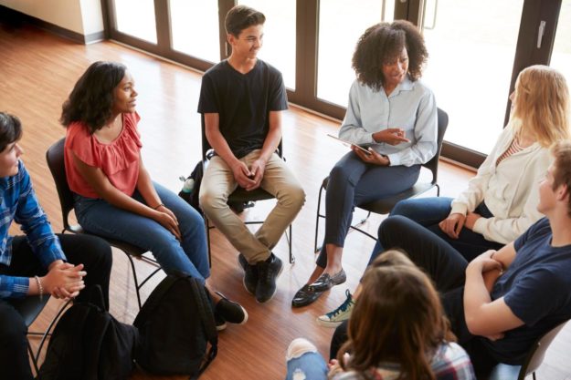 teens thrive in group therapy in residential treatment for troubled teens